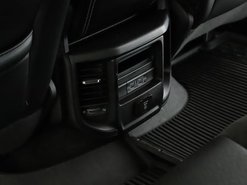 Used 2021 RAM 1500 Laramie AWD/4WD image 8