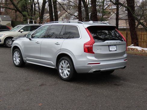 Used 2018 Volvo XC90 T6 Momentum w/ Convenience Package image 4
