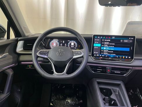 New 2026 Volkswagen Tiguan SE image 19