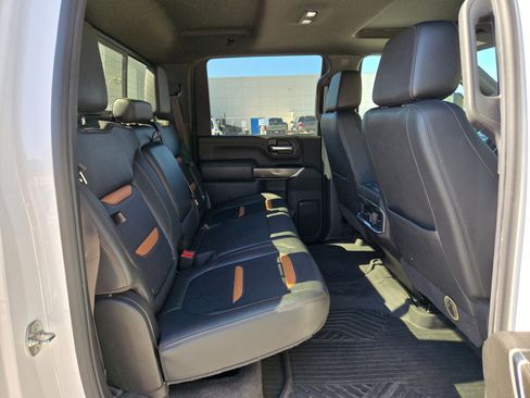 Used 2022 GMC Sierra 2500 AT4 w/ AT4 Premium Plus Package AWD/4WD image 25