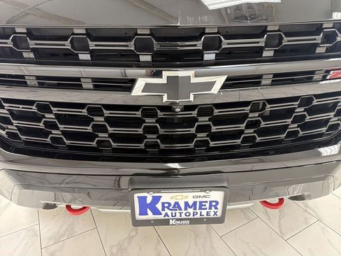 Used 2024 Chevrolet Tahoe Z71 w/ Luxury Package AWD/4WD image 32