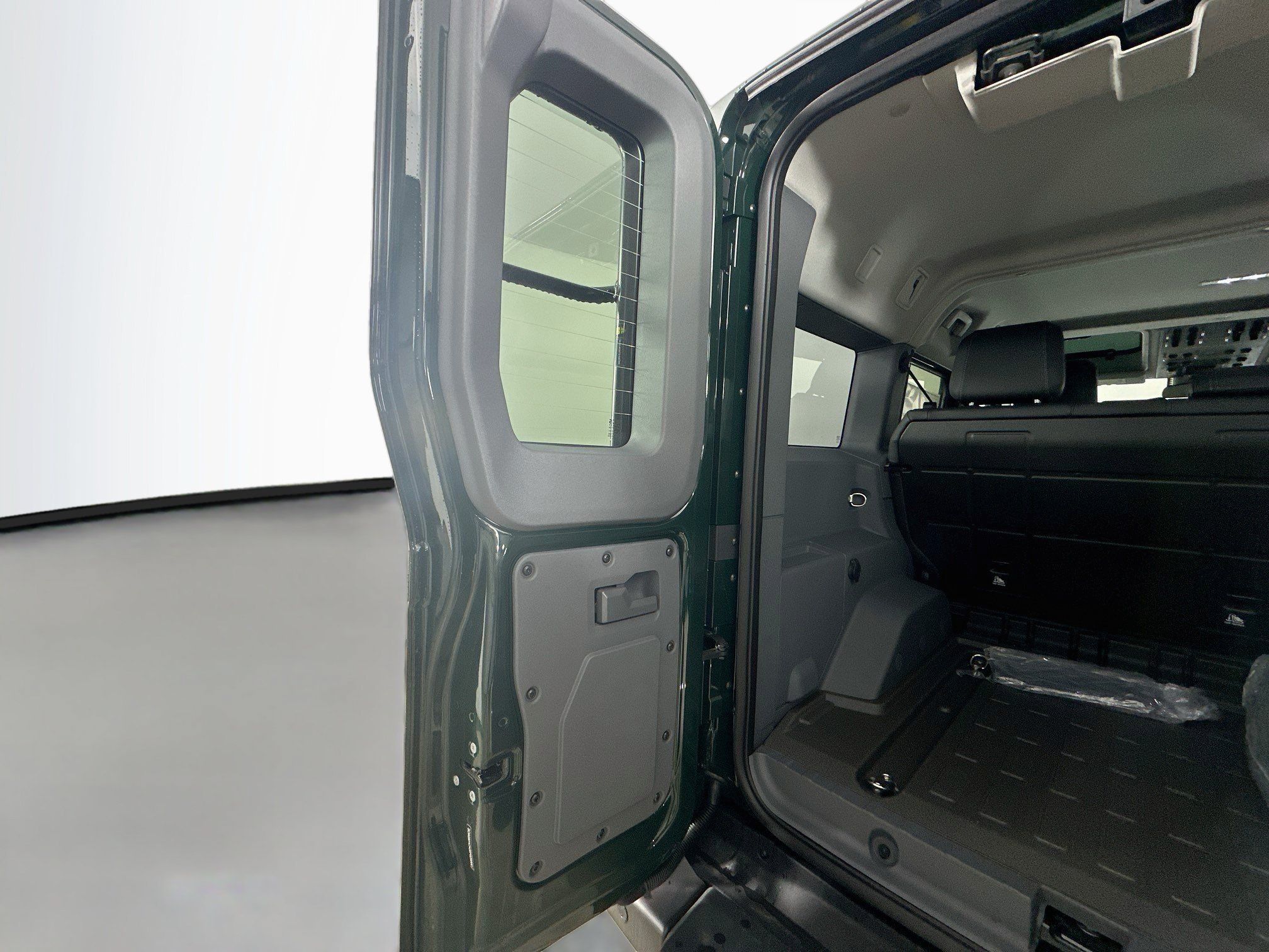 Used 2025 INEOS Grenadier Station Wagon AWD/4WD image 42