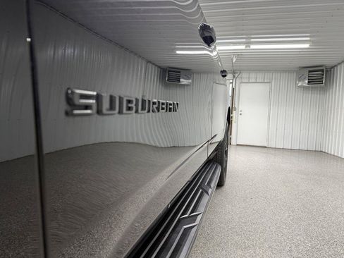 Used 2023 Chevrolet Suburban RST w/ Luxury Package AWD/4WD image 12