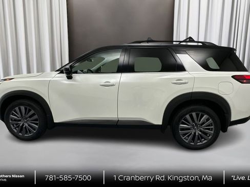 Certified 2023 Nissan Pathfinder SL w/ SL Premium Package AWD/4WD image 7