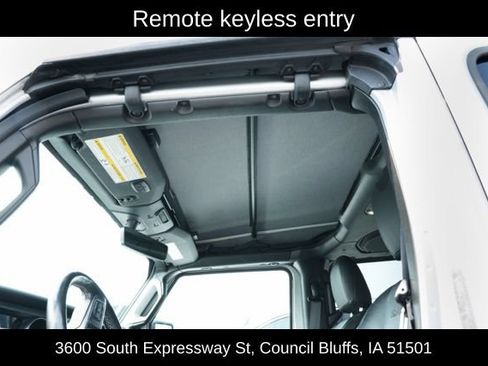 Used 2023 Jeep Wrangler Unlimited Sahara w/ Cold Weather Group AWD/4WD image 20