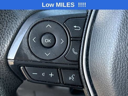 Used 2020 Toyota Camry LE FWD image 21