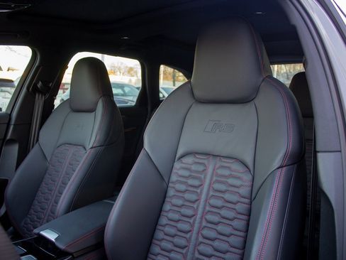 Used 2023 Audi RS 6 image 12