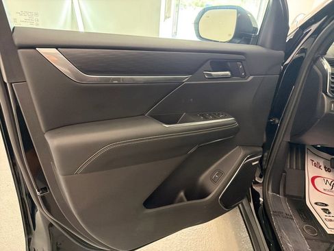 New 2026 GMC Acadia Elevation w/ Black Edition FWD image 13