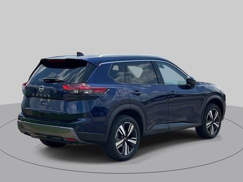 Used 2025 Nissan Rogue SL FWD image 3