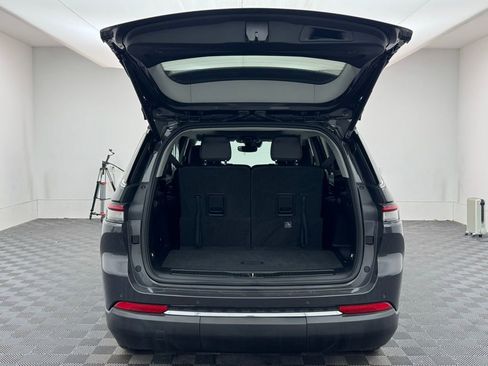 Used 2022 Jeep Grand Cherokee L Limited image 17