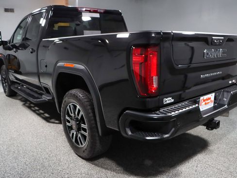 Used 2023 GMC Sierra 2500 AT4 w/ AT4 Preferred Package image 9