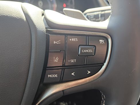 Used 2021 Lexus ES 350 w/ Premium Package image 16