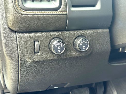 Used 2022 GMC Canyon AT4 w/ Trailering Package image 13