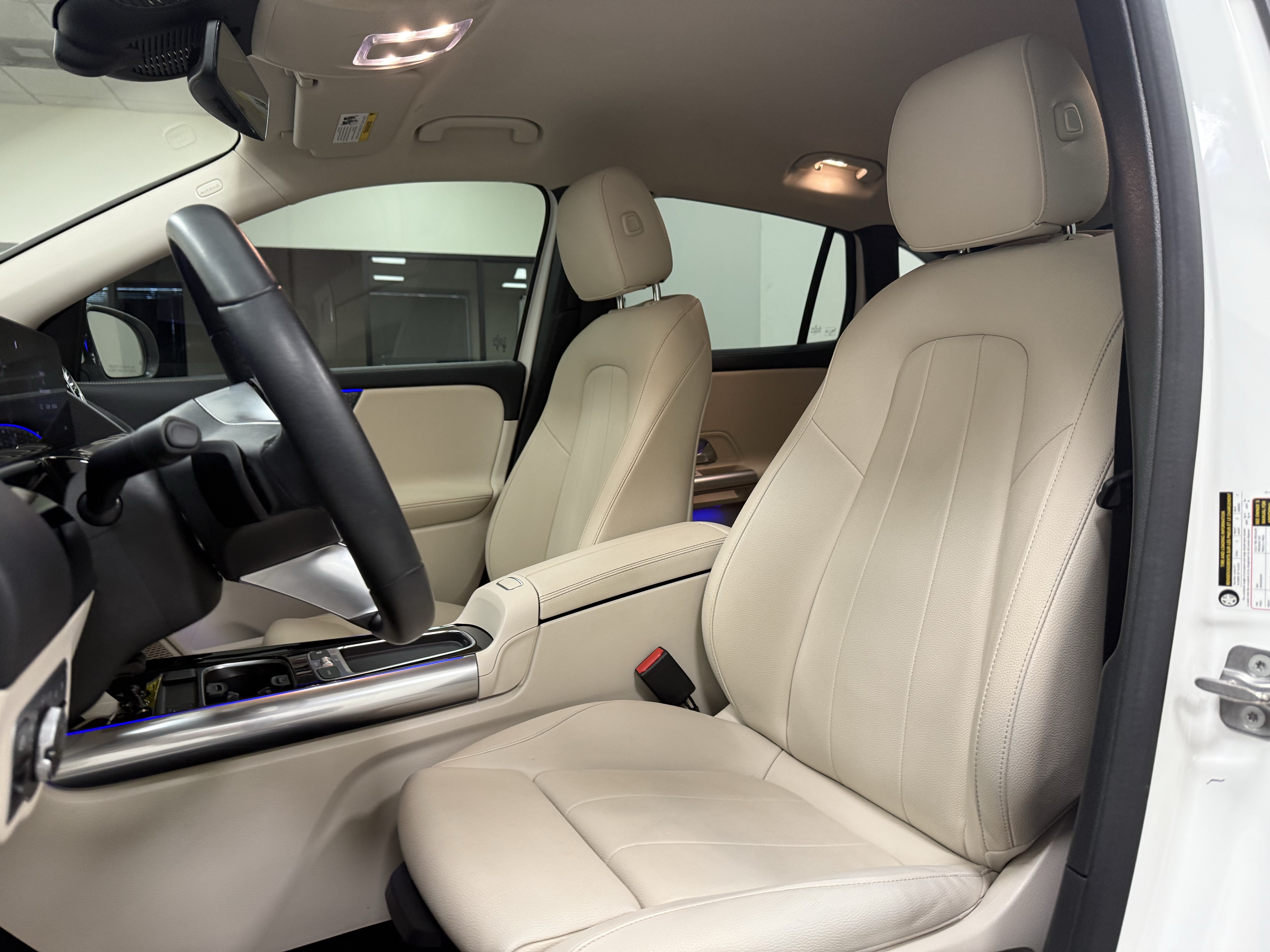 Used 2025 Mercedes-Benz GLA 250 image 13