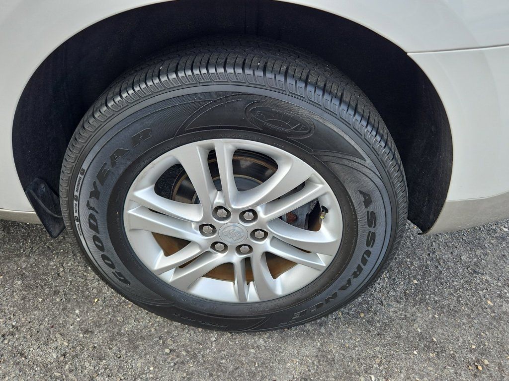 Used 2019 Buick Enclave Essence FWD image 32