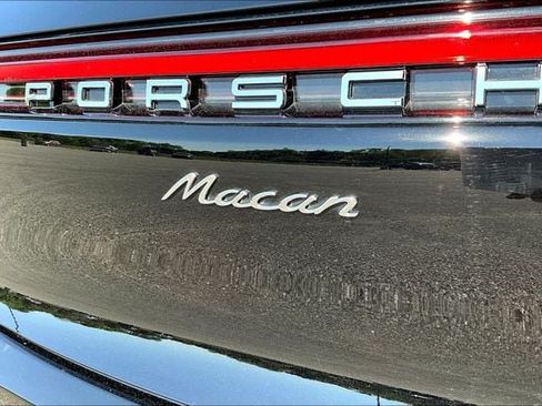 Used 2026 Porsche Macan AWD/4WD image 23