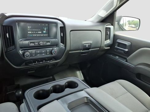 Used 2018 Chevrolet Silverado 1500 W/T AWD/4WD image 31