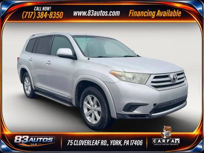 Used 2011 Toyota Highlander SE w/ Tow Pkg