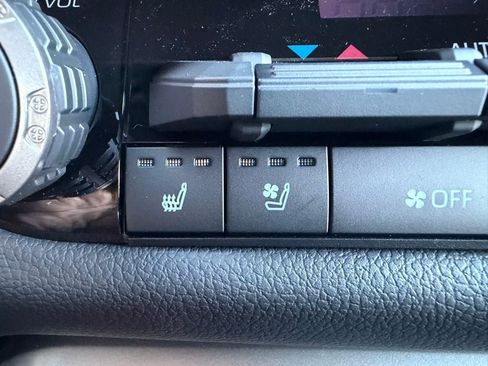 New 2026 Toyota Tundra Limited AWD/4WD image 20