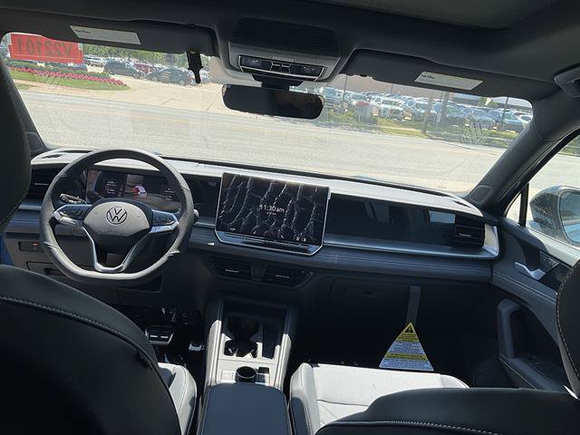 New 2026 Volkswagen Tiguan SE R-Line AWD/4WD image 10