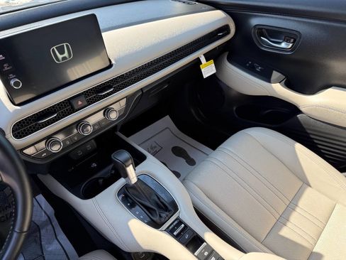 Used 2026 Honda HR-V EX-L image 13