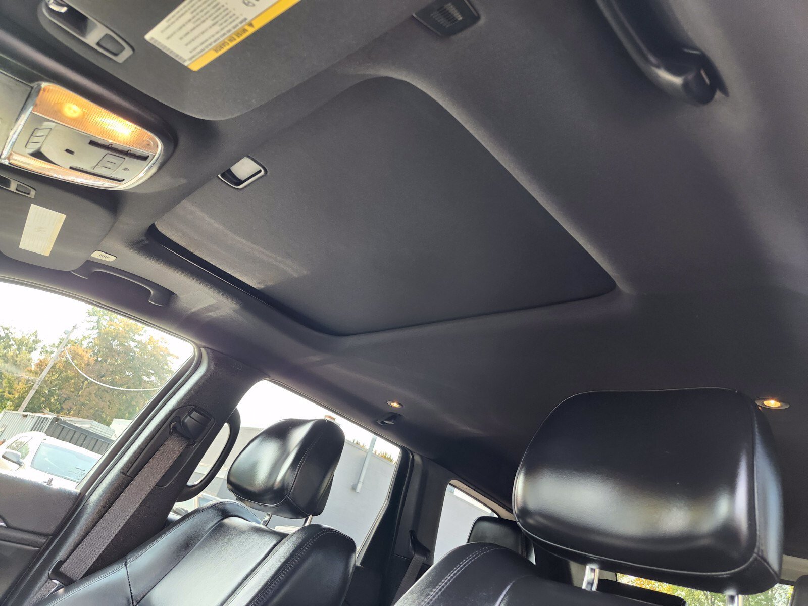 Used 2020 Jeep Grand Cherokee Limited AWD/4WD image 18