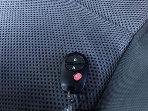 Used 2013 Toyota Tacoma 4x4 Double Cab image 25