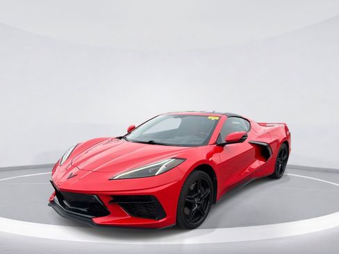 Used 2022 Chevrolet Corvette Stingray Preferred Cpe w/ Z51 Performance Package image 3