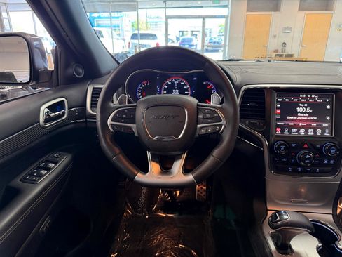 Used 2014 Jeep Grand Cherokee SRT image 12