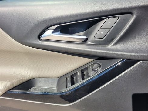 Used 2025 Chevrolet Equinox LT w/ Convenience Package II image 21