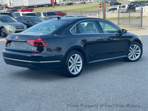 Used 2018 Volkswagen Passat 2.0T SE FWD image 35