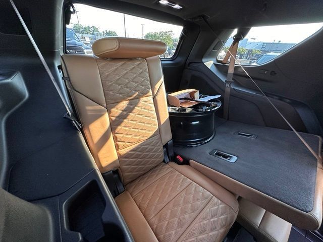 Used 2021 Cadillac Escalade Sport w/ Driver Assist Tech Package AWD/4WD image 33