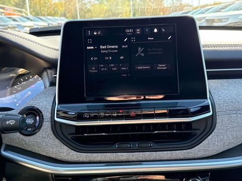 New 2026 Jeep Compass Latitude image 17