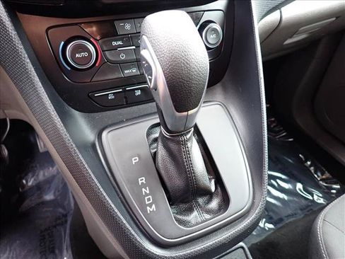 Used 2022 Ford Transit Connect XLT FWD image 18