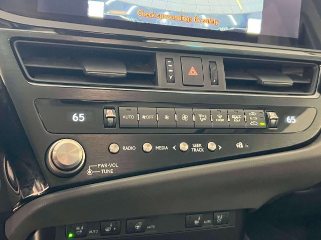 Certified 2024 Lexus ES 300h w/ Premium Package FWD image 35