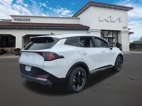 New 2026 Kia Sportage LX w/ LX Convenience Package FWD image 8