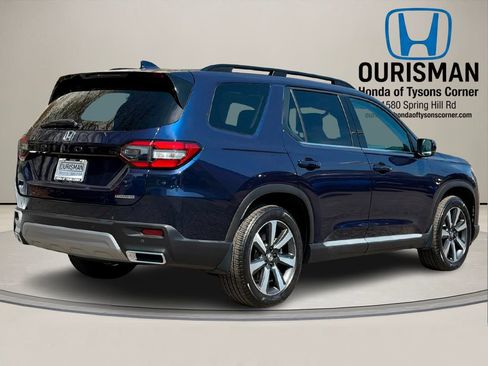 Certified 2025 Honda Pilot Touring image 4