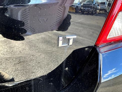 Used 2019 Chevrolet Trax LT w/ LT Convenience Package image 15