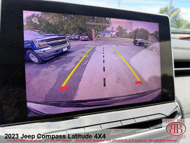 Used 2023 Jeep Compass Latitude AWD/4WD image 19