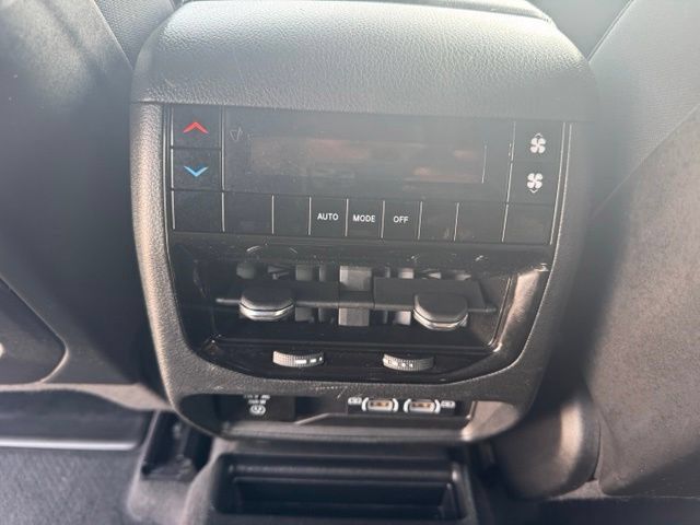 Used 2023 Jeep Grand Cherokee L Laredo AWD/4WD image 25