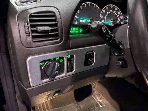 Used 2002 Ford Thunderbird image 16