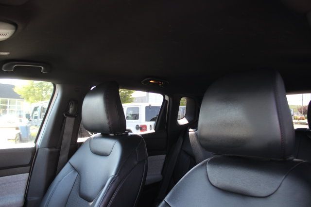 Used 2024 Jeep Compass Latitude AWD/4WD image 20