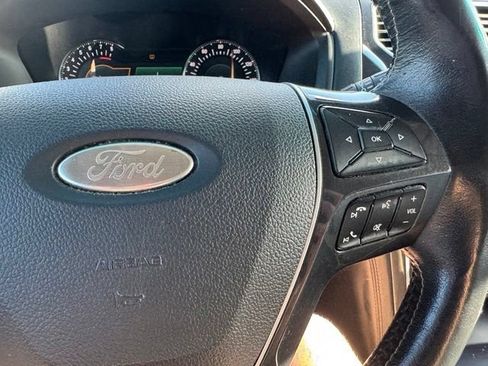 Used 2016 Ford Explorer Platinum AWD/4WD image 29