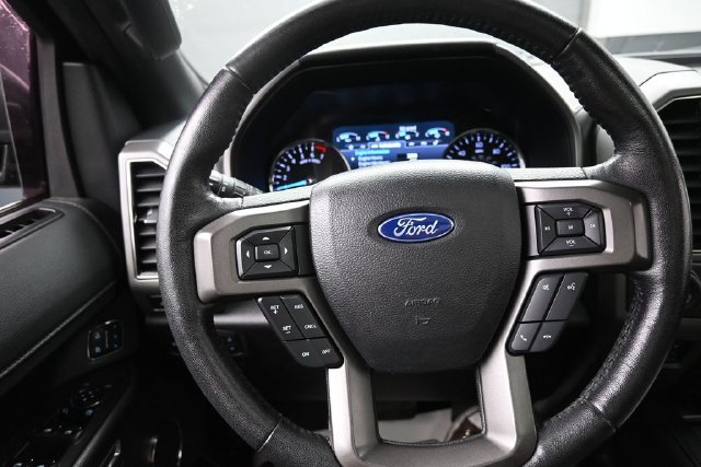 Used 2020 Ford Expedition XLT w/ Equipment Group 202A AWD/4WD image 8