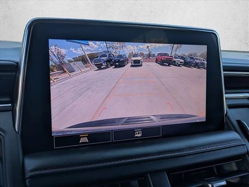 Used 2021 Chevrolet Suburban RST RWD image 13