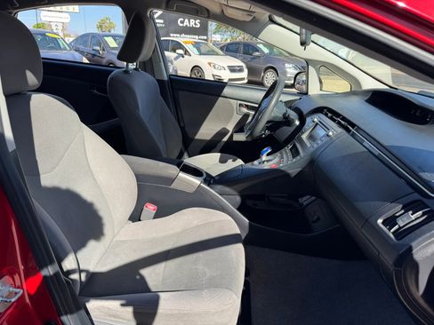 Used 2013 Toyota Prius Two FWD image 29