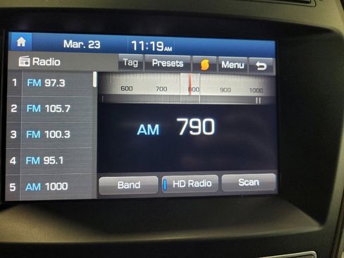 Used 2017 Hyundai Santa Fe Sport image 25