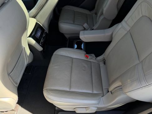 Used 2023 Lincoln Aviator Reserve w/ Elements Package Plus RWD image 11