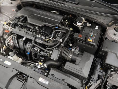 Used 2024 Hyundai Elantra Limited image 53