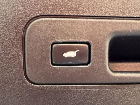 Used 2017 Acura MDX SH-AWD image 16